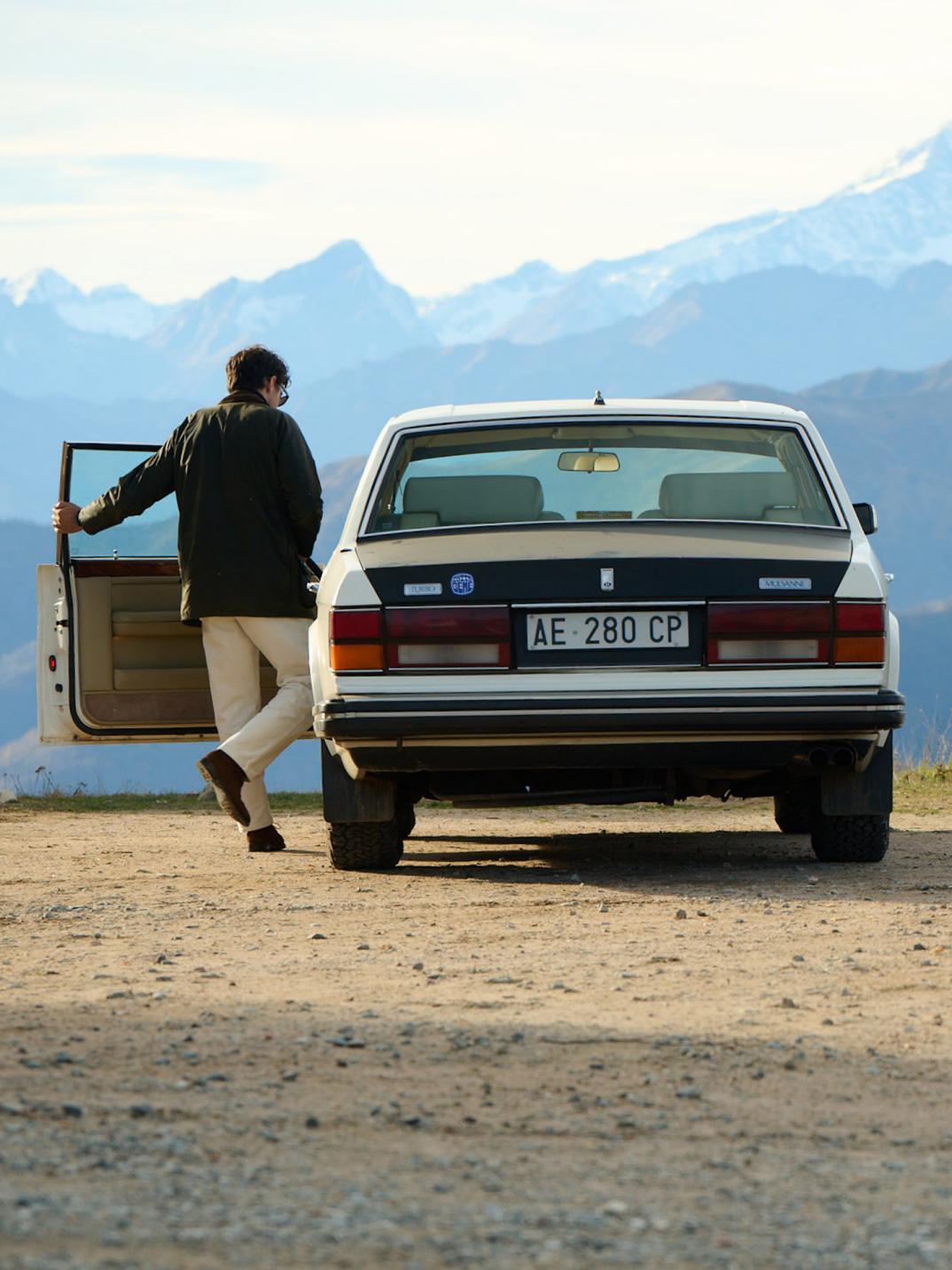 Riccardo Pozzoli entering his modified 'Safari' Bentley Mulsanne Turbo