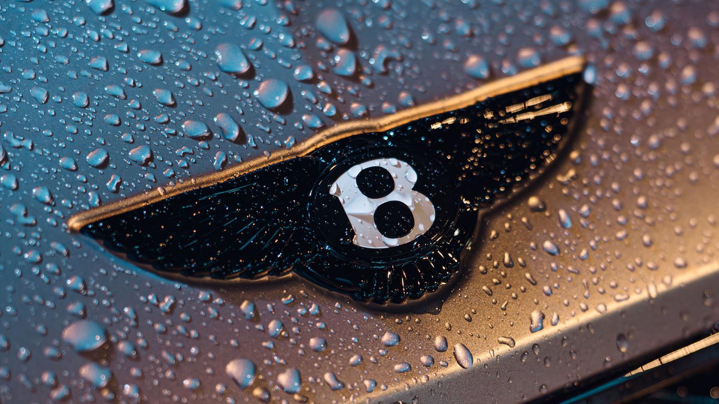 Tokyo Tower Gallery - Bentley Continental GT S Badge 16x9.jpg