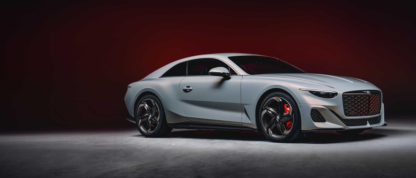 A side angled view Bentley Batur featuring 22 inch tyres and red brake callipers 
