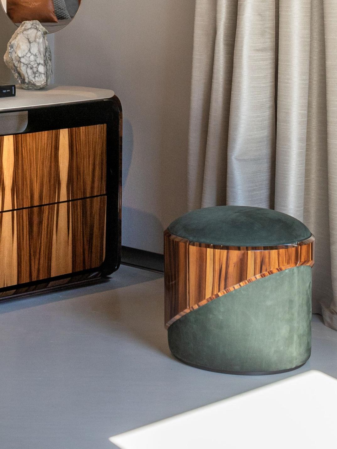 Imagery_Bentley Furniture Havergate cod, Ryde ottoman 3x4 v2.jpg
