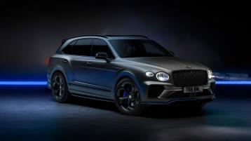 Bentley Bentayga S Black Edition front 3/4 featuring 22 inch S directional wheel - Black Painted and Polished as well as Klein Blue accents on the styling kit