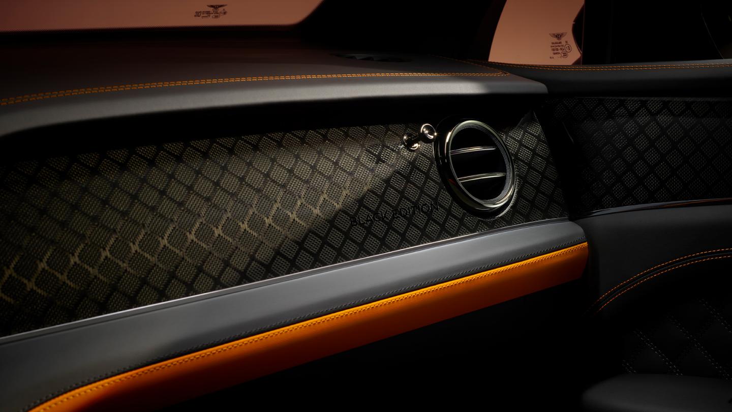 Close up of the new exclusive carbon weave which is available for the first time as part of the Bentley Bentayga S Black Edition