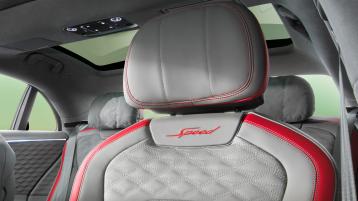 Close up of the drivers seat in the new Flying Spur Speed