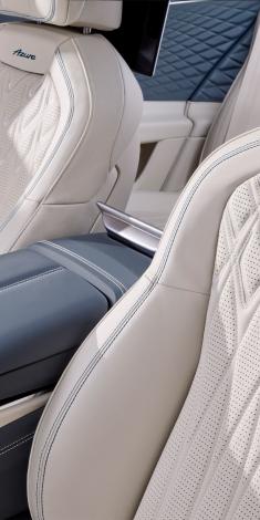 12.3 inch HD Multifunction infotainment touch screen of Bentley Flying Spur Azure V8.
