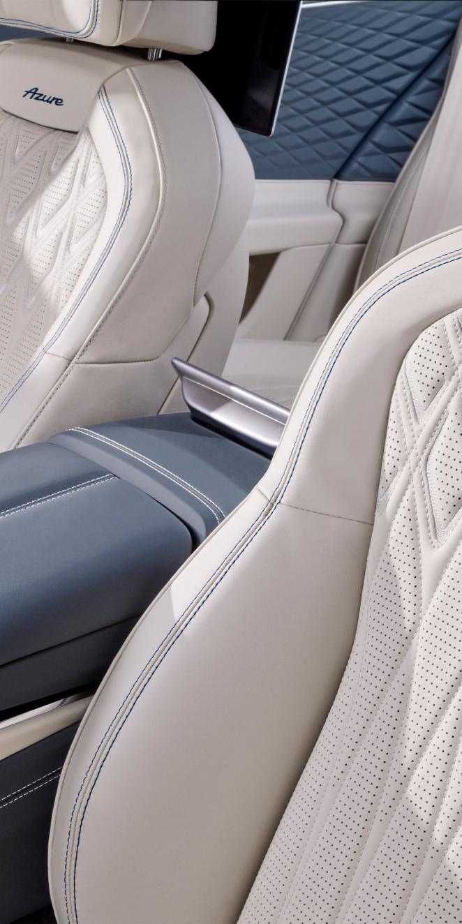12.3 inch HD Multifunction infotainment touch screen of Bentley Flying Spur Azure V8.