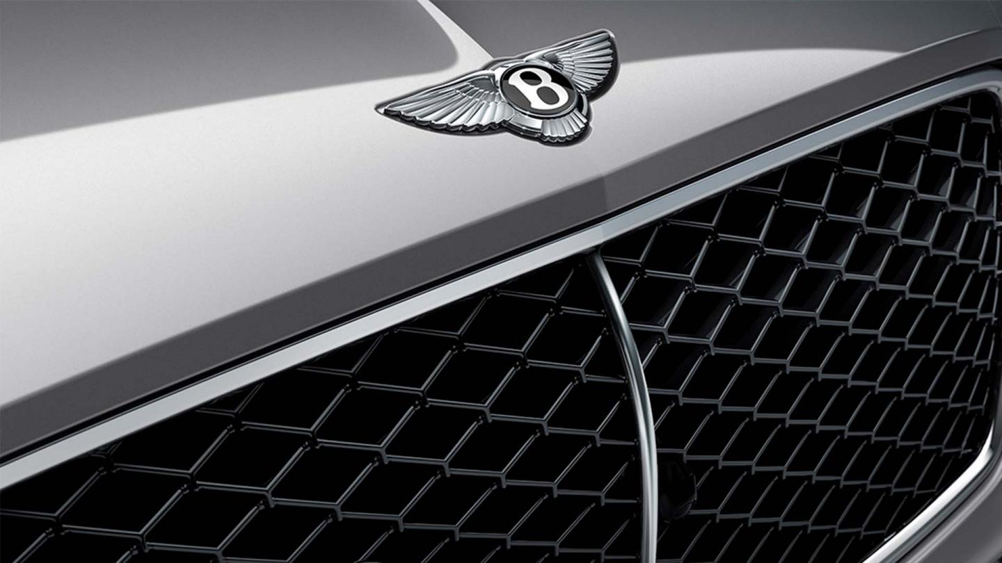 Close up of the front grille of the new hybird Bentley Continental GT Convertible
