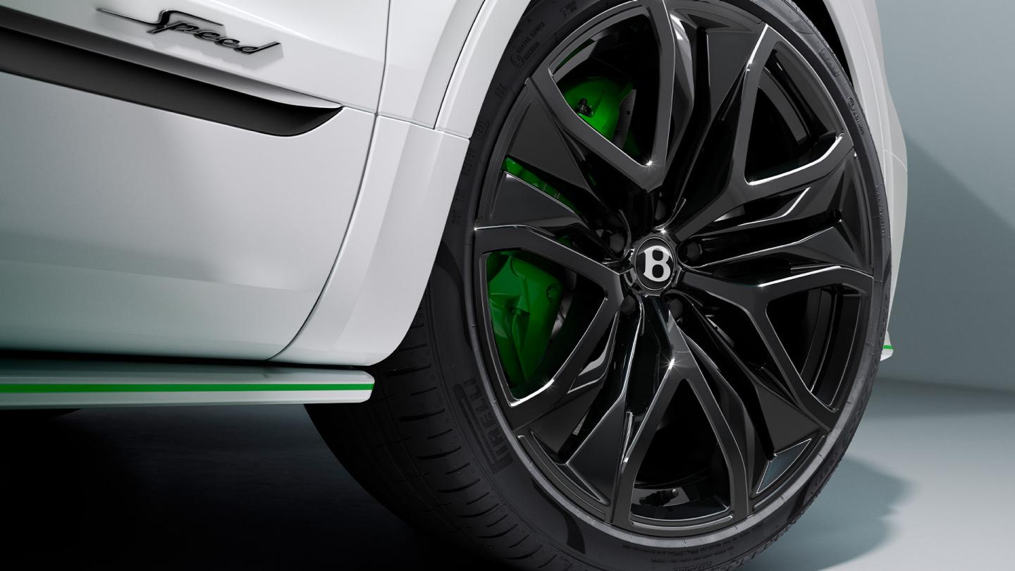 The new 23" Directional Wheels in the Black Painted option with the Hyper Green calliper by Mulliner.
