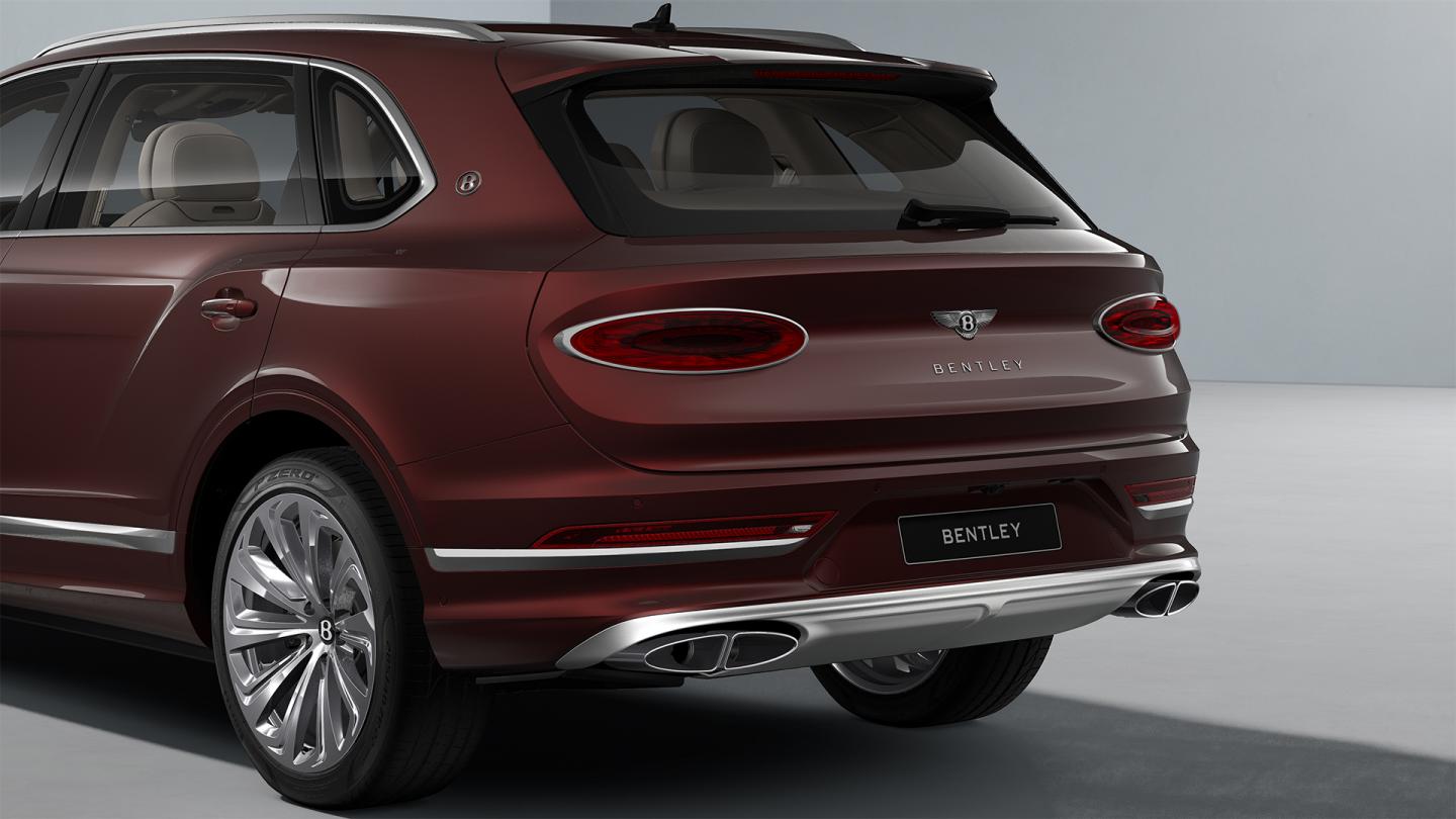 Bentley Bentayga EWB Azure SUV in Cricket Ball paint with 22" Ten Spoke Wheels rear three quarter