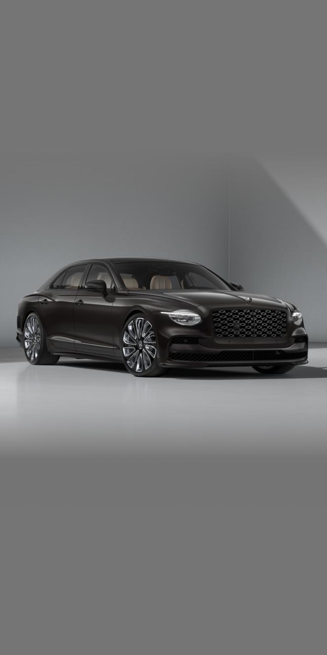 Front- und Seitenansicht des Bentley Flying Spur Mulliner in zweifarbiger Lackierung.