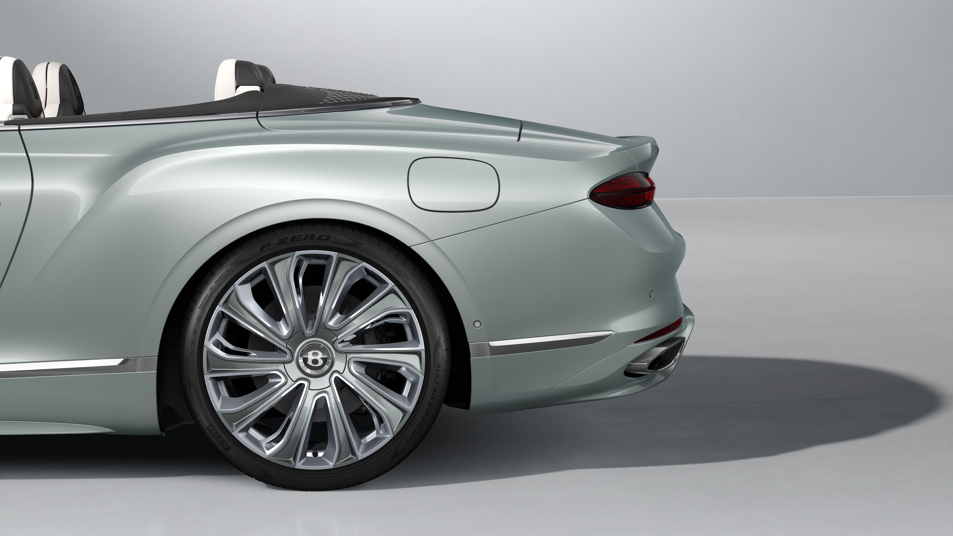 Bentley Continental GTC | ラグジュアリーコンバーチブル