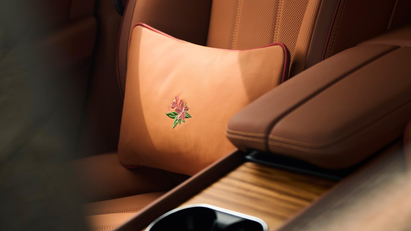 GG Details 5 16x9.jpg