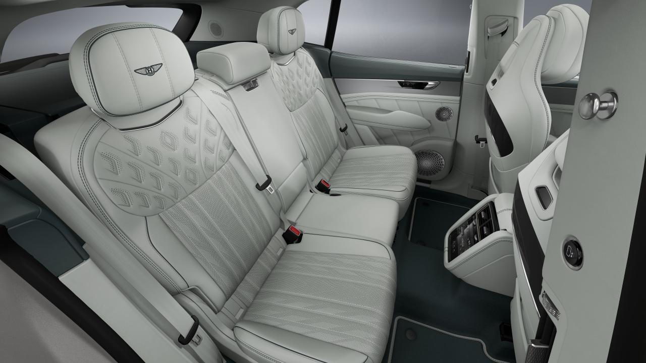CN Torcal S Final Rear Interior 16x9 Hotspot res.jpg