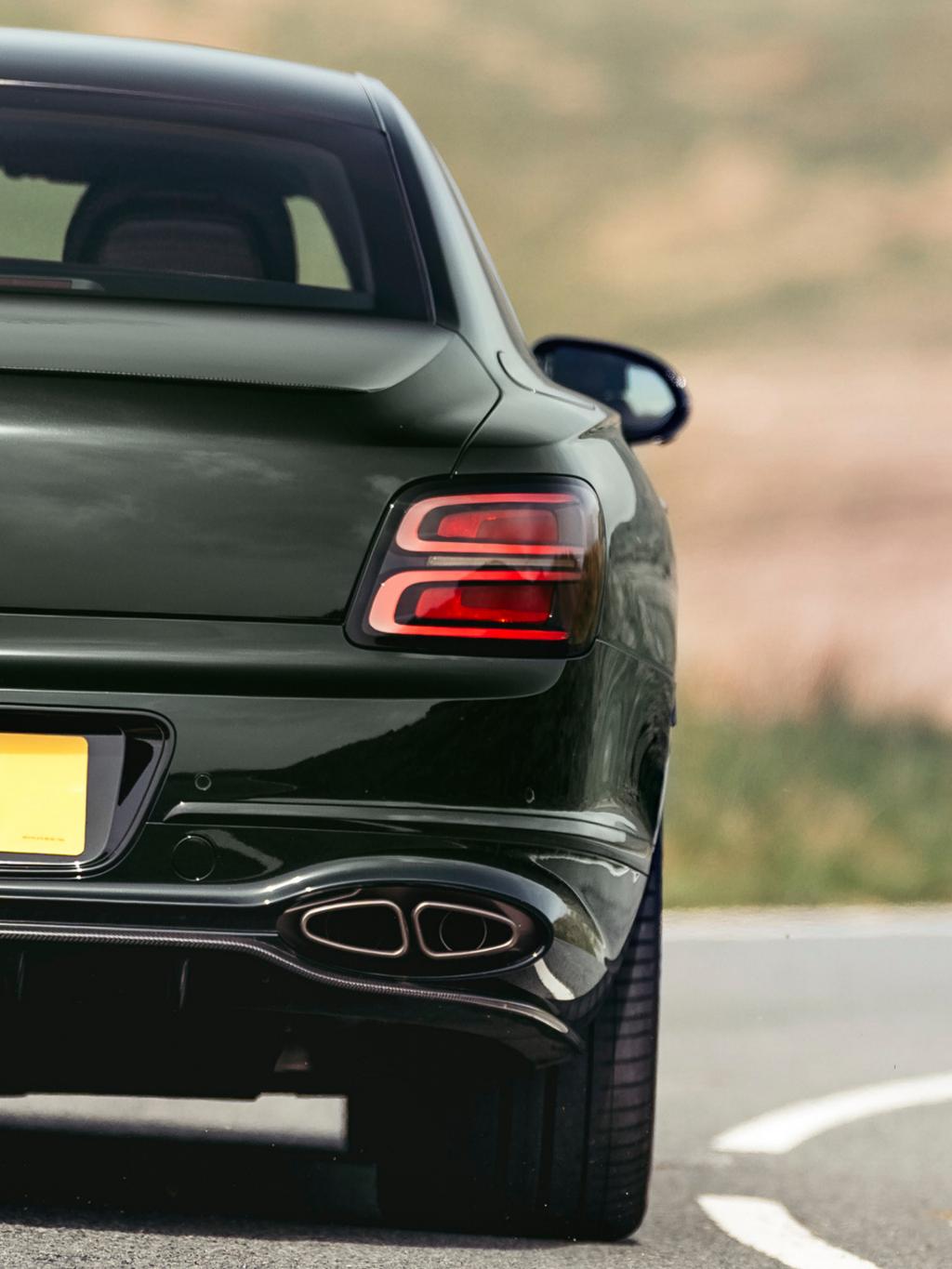Flying Spur S UK Main 3x4.jpg